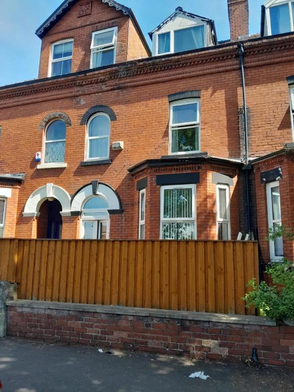 Room to let Hamilton Road Longsight