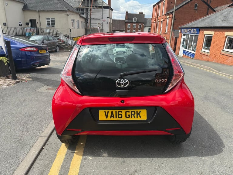 2016 Toyota AYGO 1.0 VVT-i X-Play 3dr HATCHBACK PETROL Manual