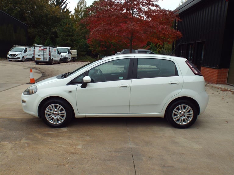 2014 Fiat Punto 1.2 Easy Euro 6 5dr HATCHBACK Petrol Manual