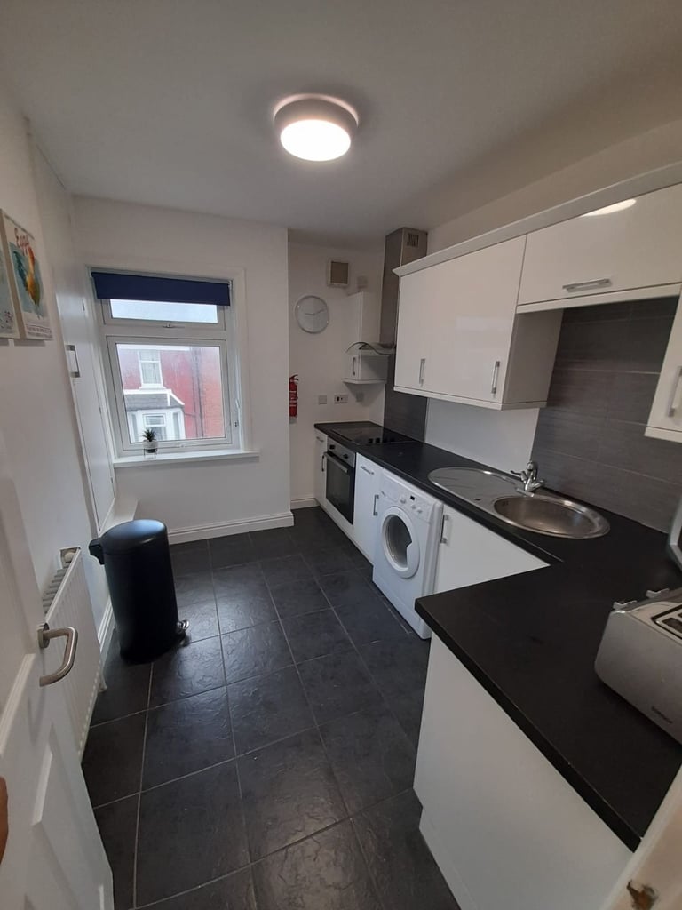 Lovely quiet double room, garden facing