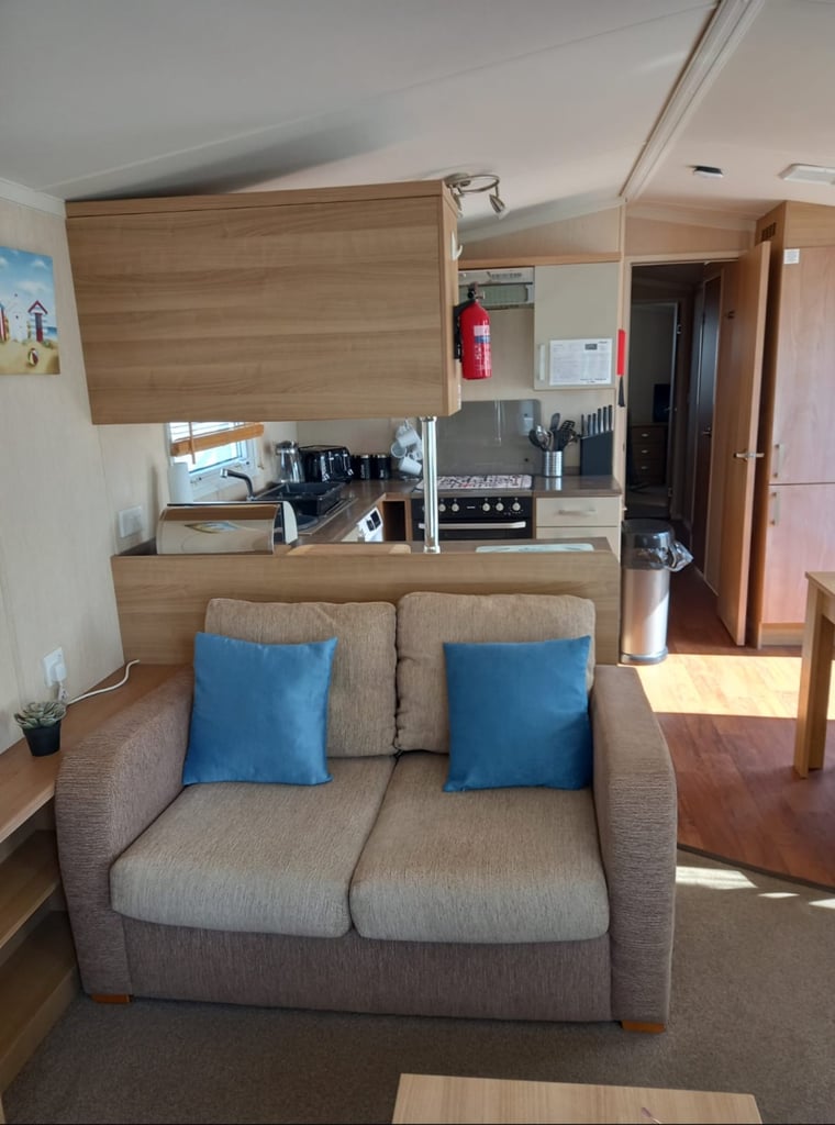 CARAVAN FOR HIRE HAVEN CAISTER ON SEA GREAT YARMOUTH NORFOLK 