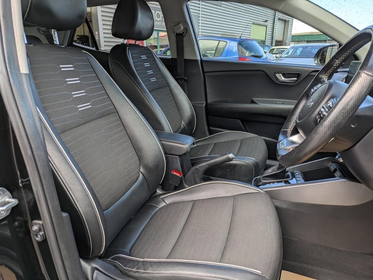2023 Kia Stonic 1.0 T-GDi MHEV GT-Line S SUV 5dr Petrol Hybrid DCT Euro 6 (s/s) (118 bhp) HATCHBA...