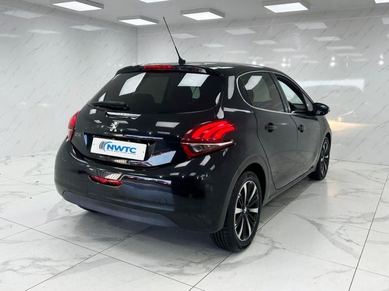 2018 Peugeot 208 1.2 PureTech Allure Premium Hatchback 5dr Petrol Manual Euro 6 (s/s) (82 ps Hatc...