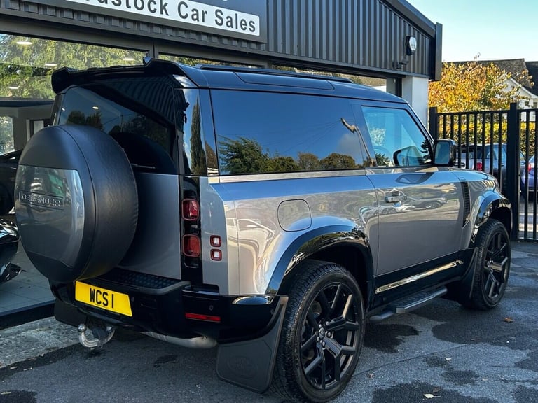 2023 Land Rover Defender 3.0 D250 Hard Top HSE Auto PANEL VAN DIESEL Automatic
