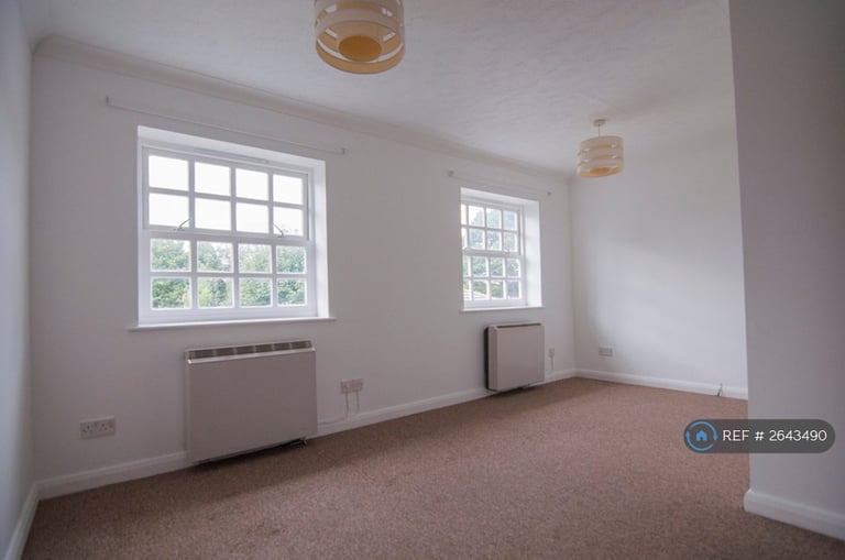 1 bedroom flat in Drew Lane, Deal, CT14 (1 bed) (#2643490)
