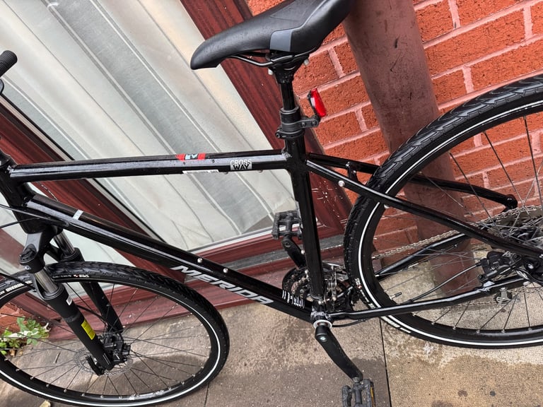 Merida Crossway 100 Men’s Hybrid Bike. Size M