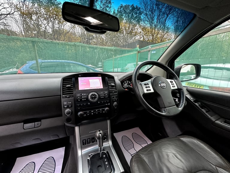 2013 Nissan Navara 3.0 dCi V6 Outlaw 4WD Diesel 4-Door Diesel