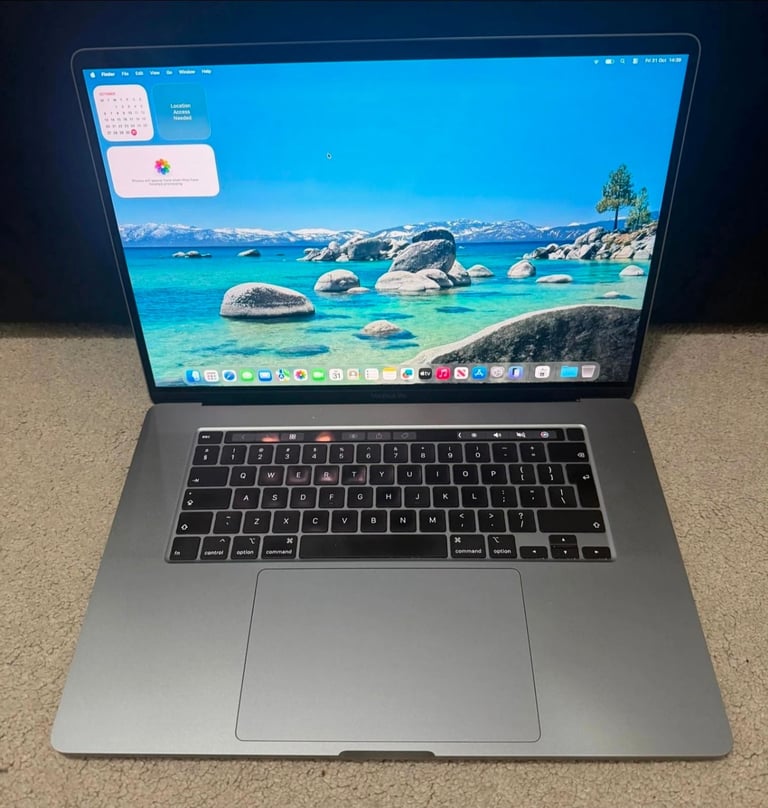 Macbook pro 16 inch  i7 2019 