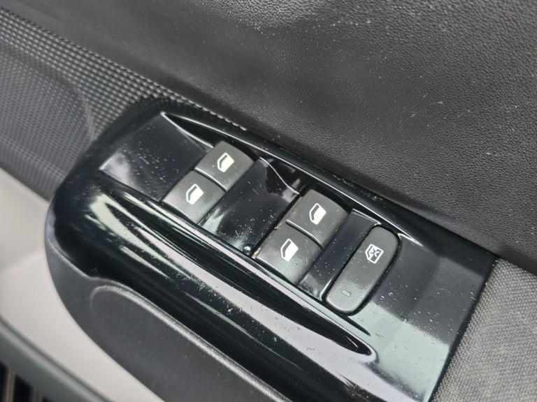 2018 Citroen C3 1.2 PureTech Flair Hatchback 5dr Petrol Manual Euro 6 (82 ps) Hatchback Petrol Ma...