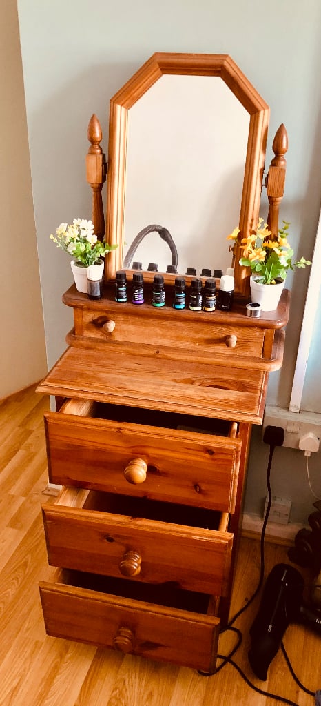 image for Bedside drawers & mirror drawer set 