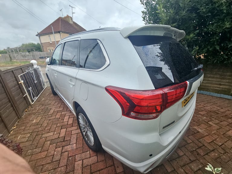 Mitsubishi, OUTLANDER, Estate, 2019, Other, 2360 (cc), 5 doors