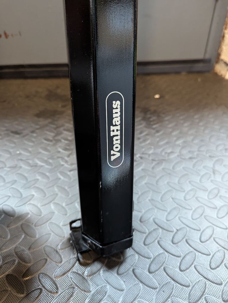image for 100 inch projector screen 