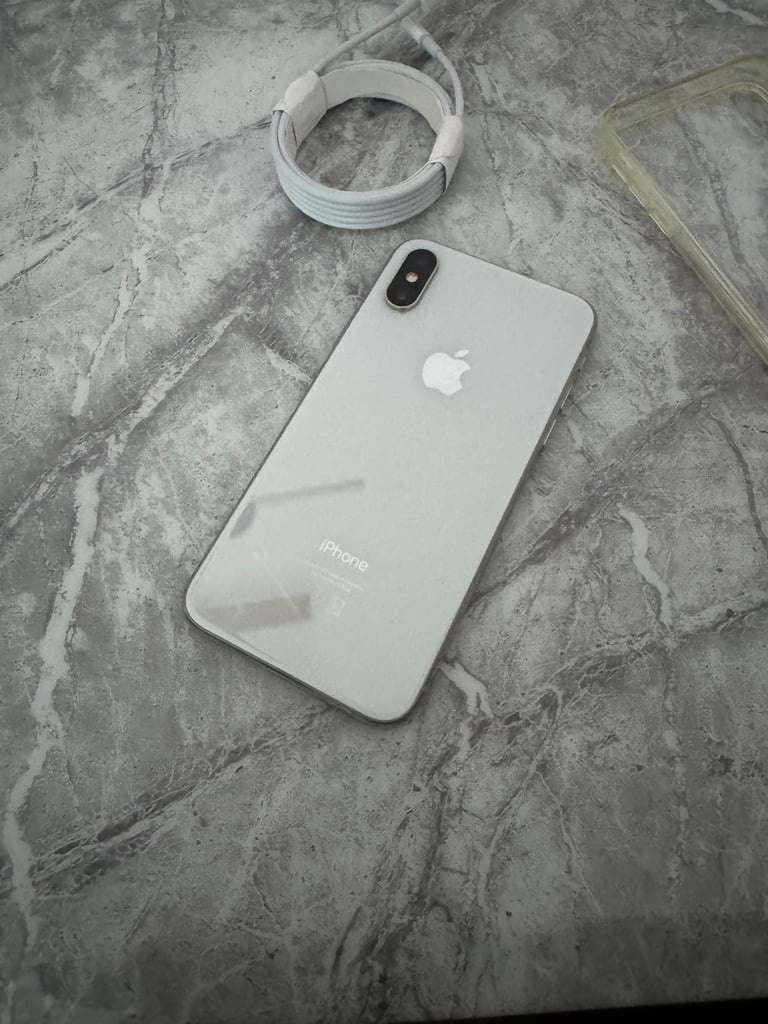 Apple iPhone XS White 64GB Unlocked