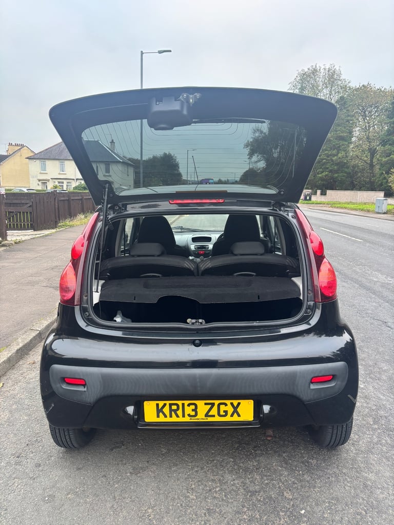 Peugeot, 107, Hatchback, 2013, Manual, 998 (cc), 5 doors