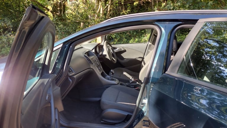 2015 Vauxhall ASTRA diesel Estate 1.6 Cdti eco flex 