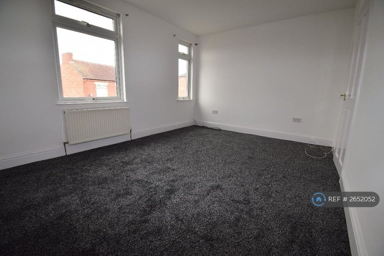 2 bedroom house in Hill Street, Raunds, Northamptonshire, NN9 (2 bed) (#2652052)
