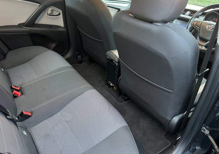 Toyota, AVENSIS, Saloon, 2017, Manual, 1995 (cc), 4 doors