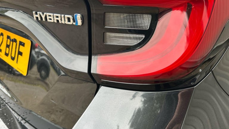 2022 Toyota Yaris 1.5 VVT-h Design Hatchback 5dr Petrol Hybrid E-CVT Euro 6 (s/s) (116 ps) HATCHB...