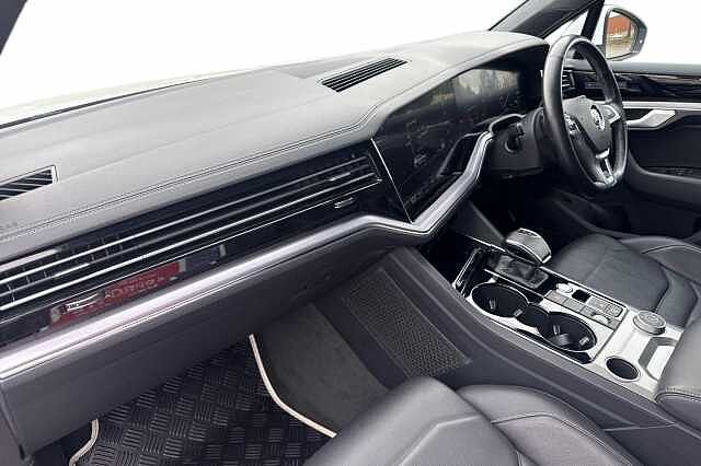 2018 Volkswagen Touareg 3.0 V6 TDI 4Motion R-Line Tech 5dr Tip Auto 4x4 Diesel Automatic