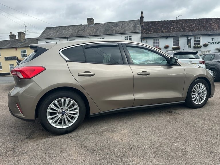 2019 Ford Focus 1.0T ECOBOOST TITANIUM 5dr EURO 6 (s/s) (125 ps) WITH SERVICE HISTORY  Hatchback ...