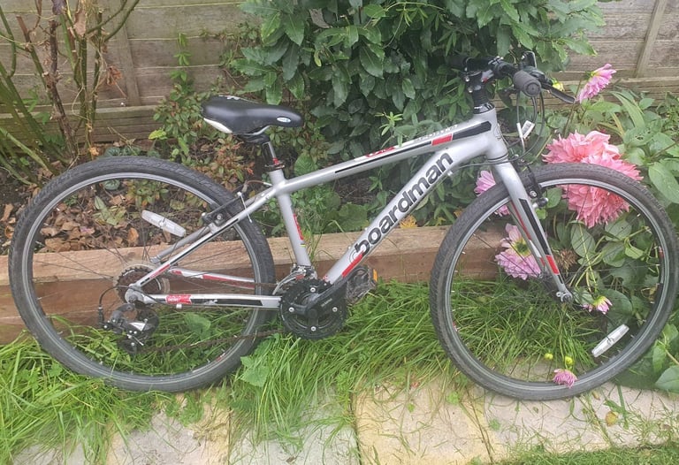image for For sale is CBoardman hybrid bike, size XS.