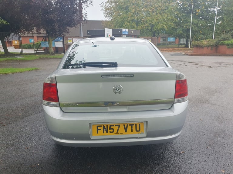2007 Vauxhall Vectra 1.8i VVT Design 5dr HATCHBACK Petrol Manual