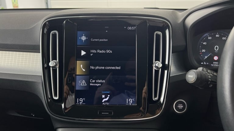 2020 Volvo XC40 T3 Momentum Automatic Estate Petrol Automatic