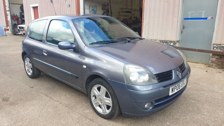 Renault Clio 1149 cc  NEW MOT ...CLUTCH,TIMING BELT replaced 3k miles ago lovely drive and condition