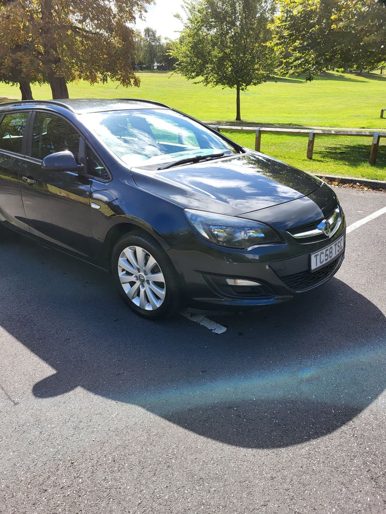 Vauxhall, ASTRA, Estate, 2015, Manual, 1598 (cc), 5 doors