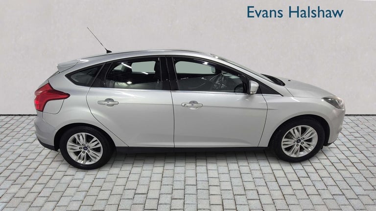 2014 Ford Focus 1.0 EcoBoost Titanium Navigator 5dr Hatchback Petrol Manual