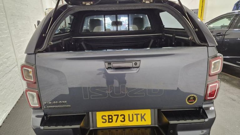 2023 Isuzu D-Max 1.9 V-Cross Double Cab 4x4 Auto Automatic Pick Up Diesel Automatic