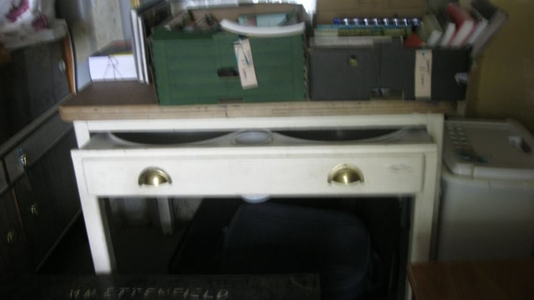 image for BESPOKE EXTENDING DETACHABLE 2 TABLE WASHSTAND WITH ENAMEL BOWLS