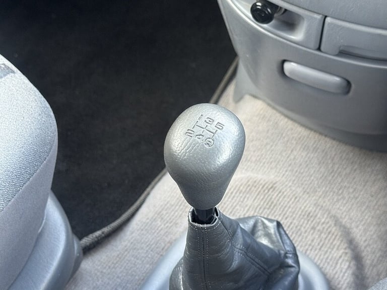 2002 Toyota Previa D-4D GLS MPV Diesel Manual