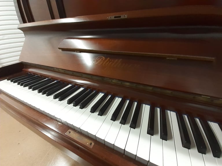 Bluthner Upright Piano in Rosewood *free tuning + matching stool* elegant piece