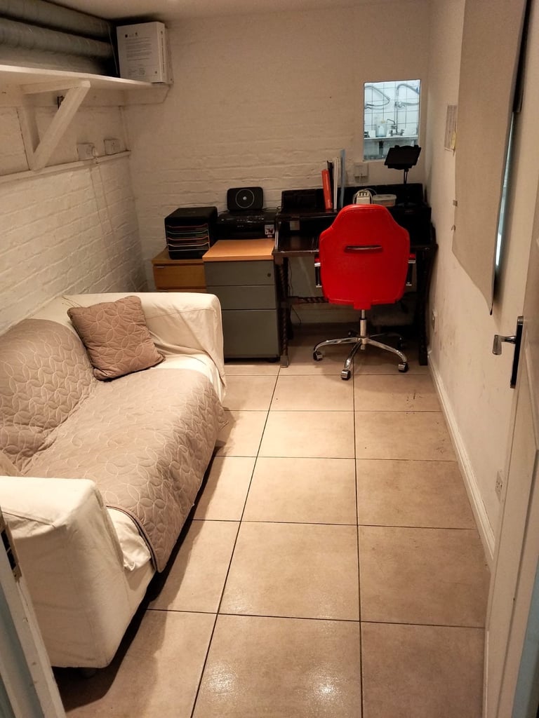 Fully Equipped Basement Kitchen - Lease For Sale - W13