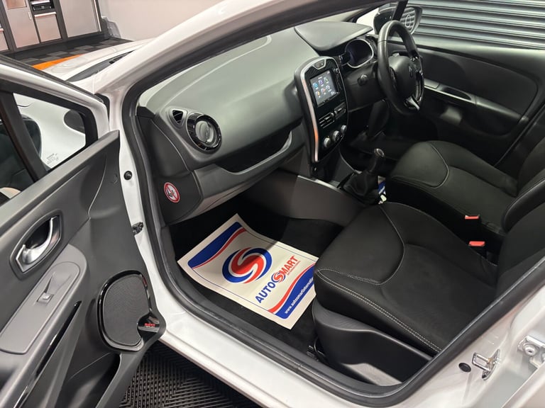 2015 Renault Clio 1.2 16V Dynamique MediaNav 5dr HATCHBACK Petrol Manual