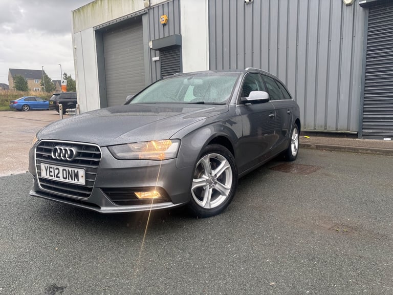 AUDI A4 2.0 TDI TECHNIK AVANT QUATTRO, SAT-NAV HEATED LEATHER FRONT & REAR PARKING SENSORS.