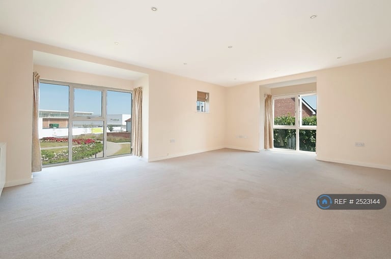 4 bedroom house in Braeburn Way, Kings Hill, West Malling, ME19 (4 bed) (#2523144)