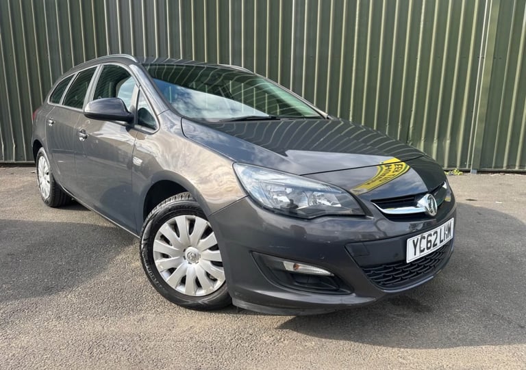 Vauxhall, ASTRA, Estate, 2012, Other, 1598 (cc), 5 doors