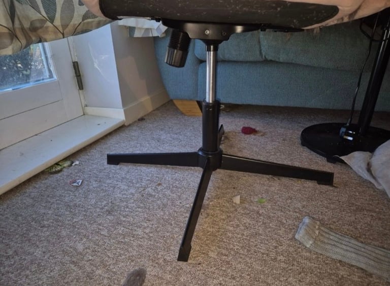 Cross-legged office chair (Pink)