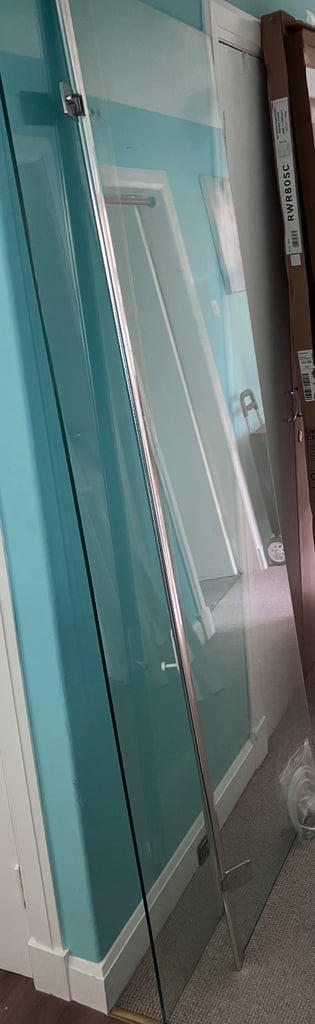 Free Folding Shower Screen