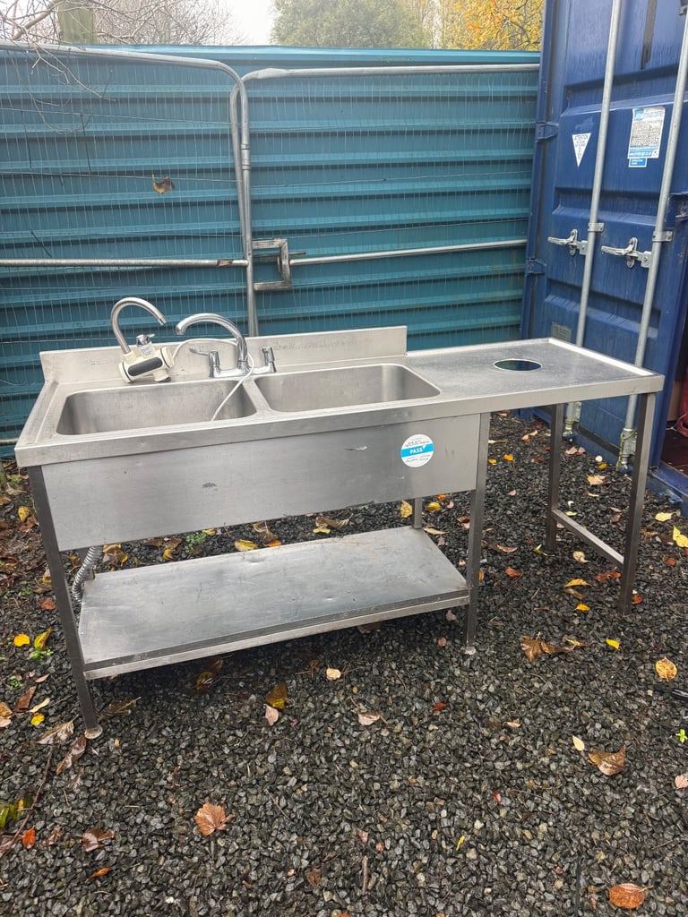 Commercial sink indoor or outdoor use