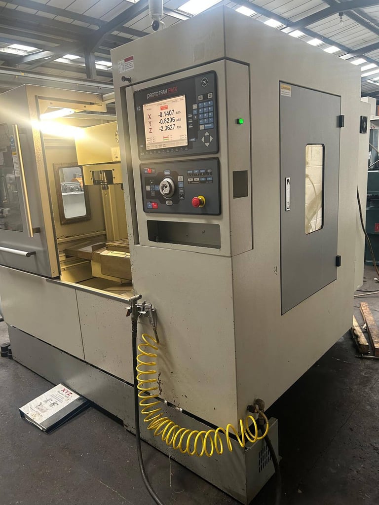 XYZ MODEL LPM VERTICAL MACHINING CENTRE YEAR 2012