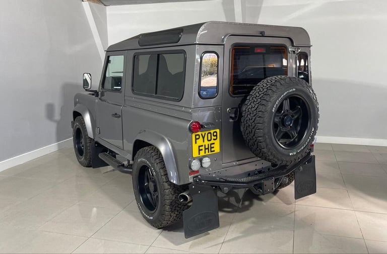 2009 Land Rover Defender XS Station Wagon TDCi ESTATE DIESEL Manual