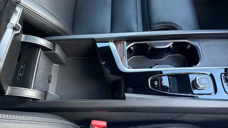 2023 Volvo XC60 2.0 T8 [455] RC PHEV Ultimate Dark 5dr AWD Gtron Estate Estate Hybrid Automatic