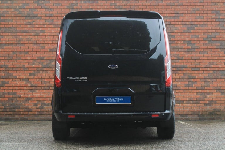 2021 Ford Tourneo Custom 2.0 320 EcoBlue Titanium Auto L1 Euro 6 (s/s) 5dr MPV Diesel Automatic