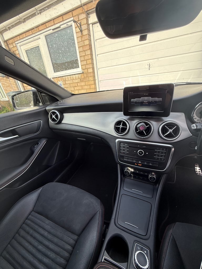 Mercedes-Benz, CLA, Saloon, 2015, Semi-Auto, 2143 (cc), 4 doors