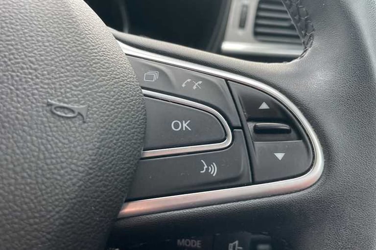 2019 Renault Kadjar 1.3 TCe Iconic SUV 5dr Petrol EDC Euro 6 (s/s) (140 ps) SUV Petrol Automatic