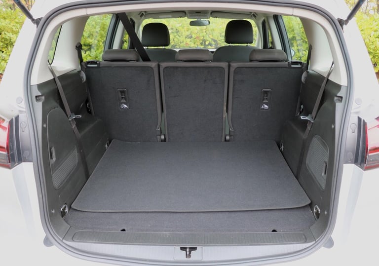 2017 Vauxhall Zafira Tourer 1.4i Turbo Design Euro 6 5dr MPV Petrol Manual