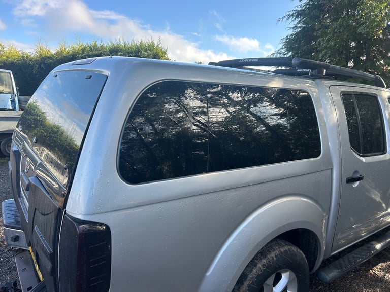 Nissan Navara D40 canopy